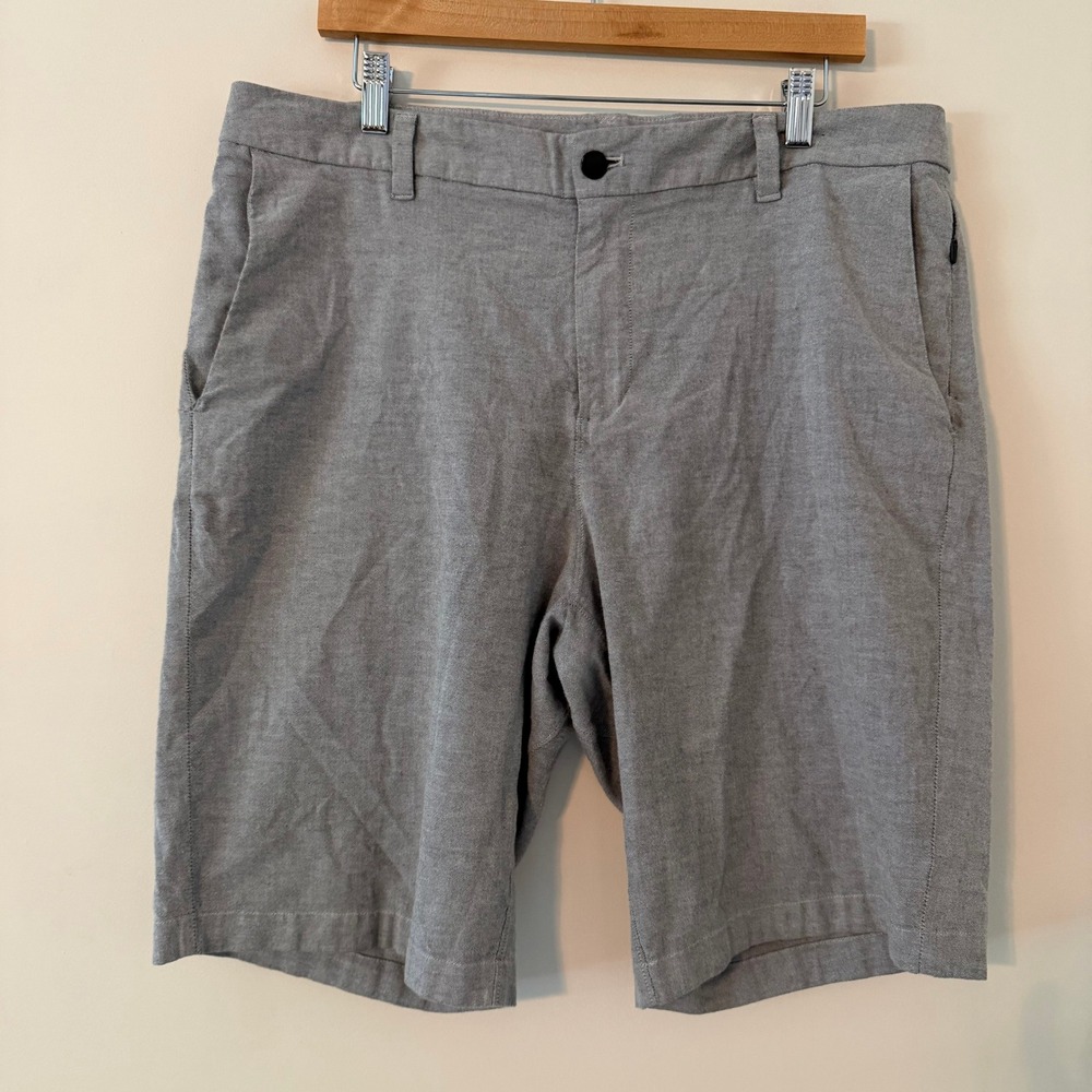 Lululemon Commission Short 9" Classic Fit Light Grey Crosshatch Mens 36